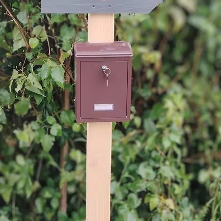 Alpstuga Moderne Avec Grandes Baies Vitrees Et Espace Plancha *