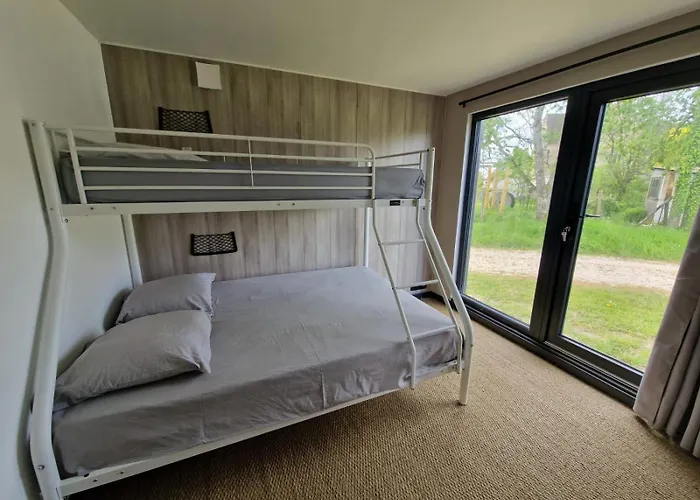 Moderne Avec Grandes Baies Vitrees Et Espace Plancha Bussy-le-Repos